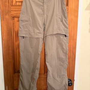 The North Face women’s Light Brown Cargo Pants